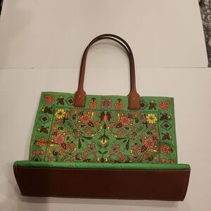Brand new Tory Burch Elle printed tote